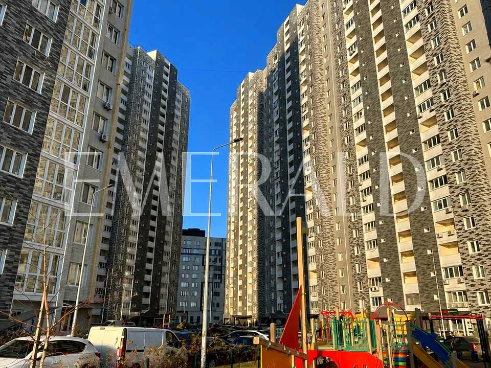 Квартира. Київ, Ревуцького вул.
