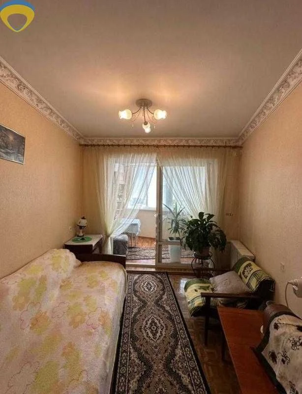 Продам 4-комн. квартиру с РЕМОНТОМ на Котовского/Днепропетро