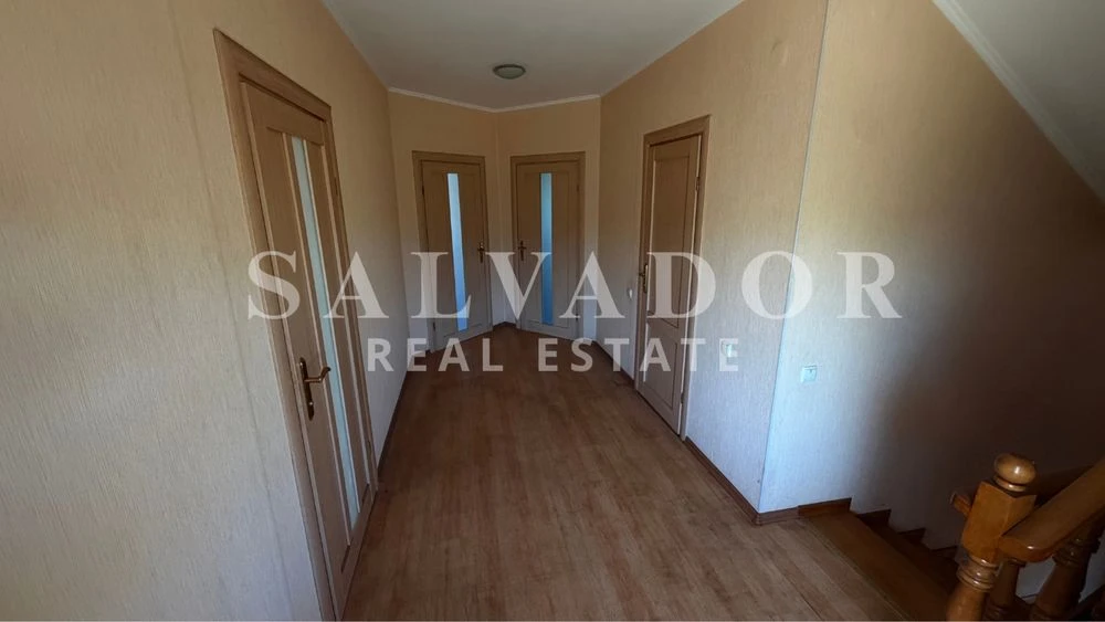 Продаж 2-поверхового будинку 190 м² + горище | 5,6 соток | Ч