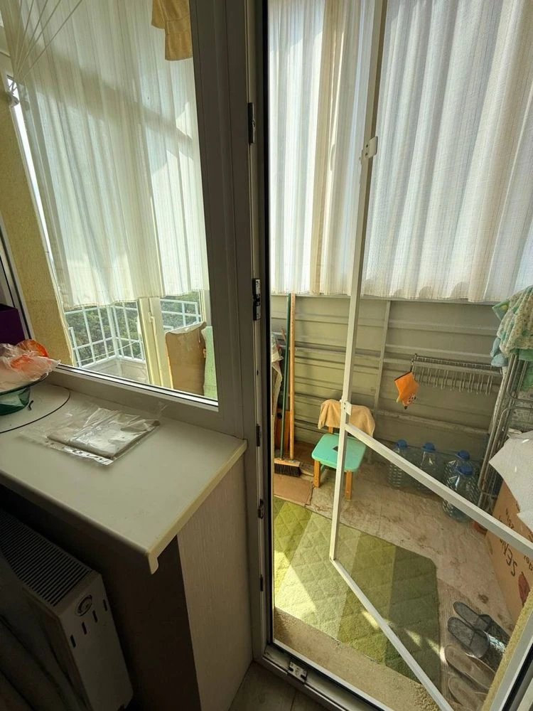 Продам 1-кімнатну  квартиру 42,7 м² з якісним ремонтом, мебл