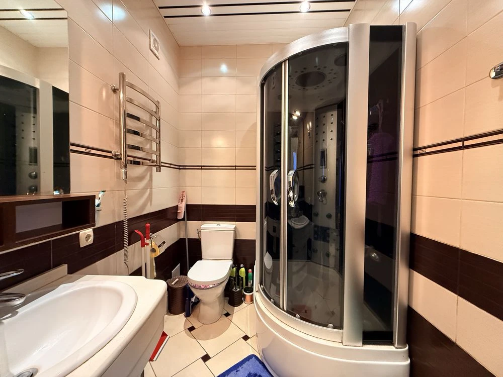 Продам 3к квартиру, Центр, низ Кирова (Поля), парк Чкалова,