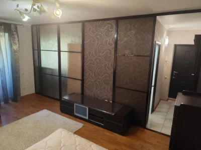 Продам 1-ком.однокомнатную. по. Гагарина. Центр.Правый берег