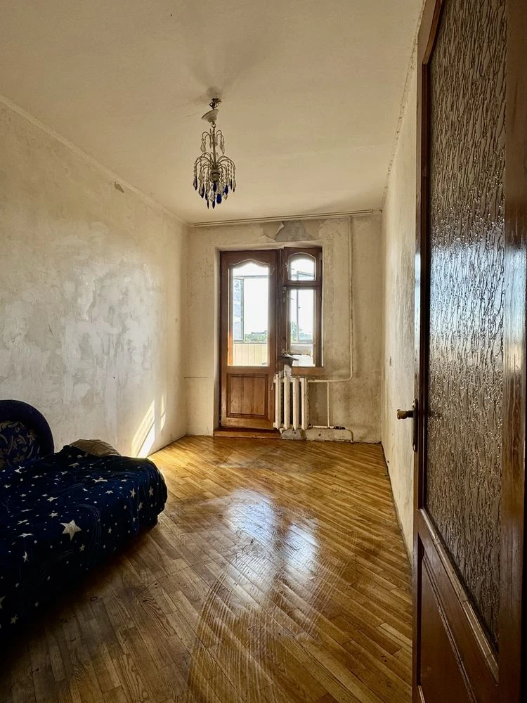 Продам 4  кімнатну квартиру Запорізьке шосе 4  район ТРЦ  Да