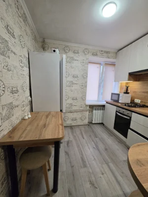 Продаж 2-к квартири 46 м² з капремонтом, пр. Дмитра Яворниць