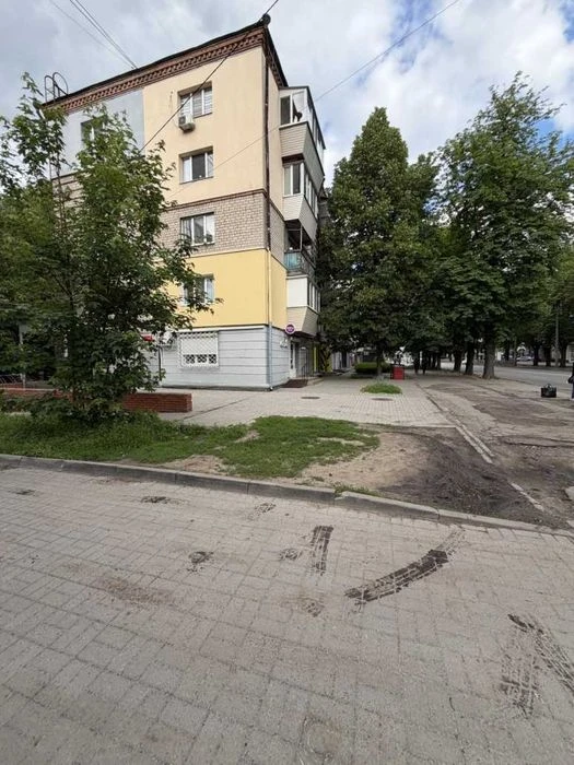 Продам 2-комн. квартиру 44 м² с ремонтом Титова верх Кирова