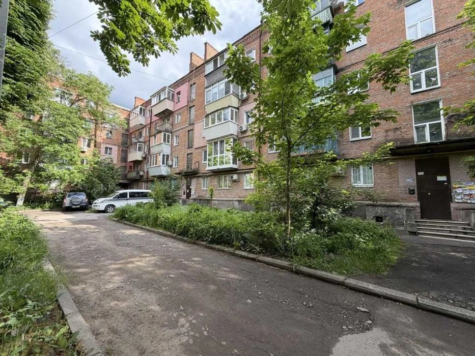 Продам 2-комн. квартиру 44 м² с ремонтом Титова верх Кирова