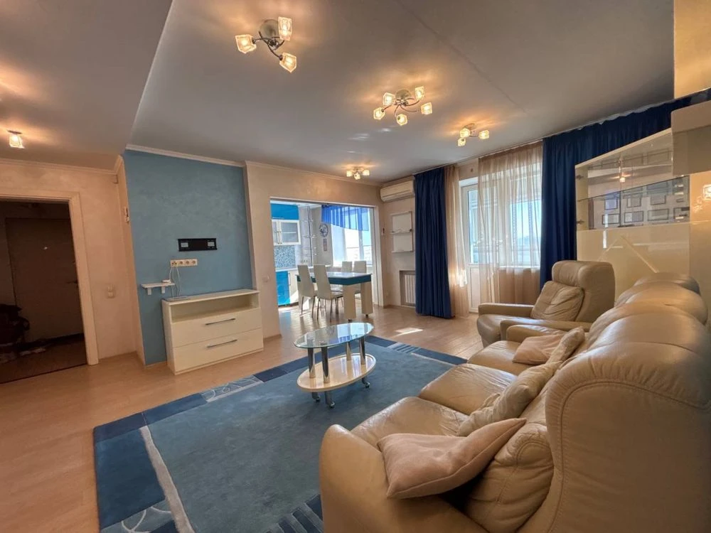 I will sell 5-room apartment. A. Polya