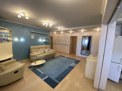 I will sell 5-room apartment. A. Polya
