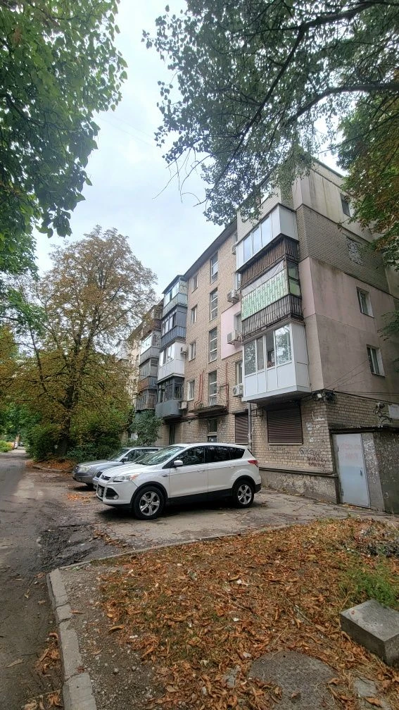 Продам уютную 2-х ком.кв на пр. А.Поля!