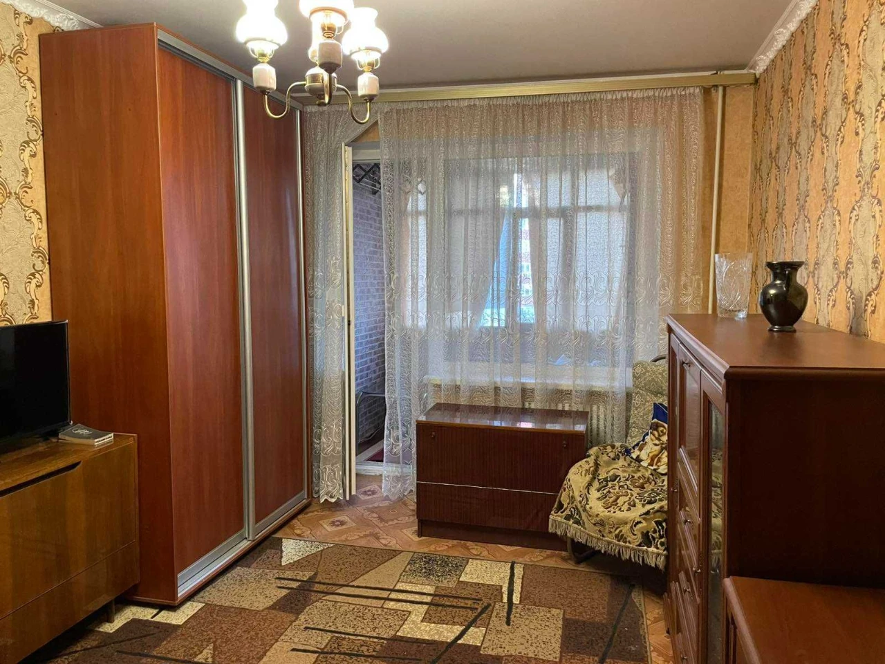 Продам 2х ком квартиру ЖМ Красный Камень 6й этаж