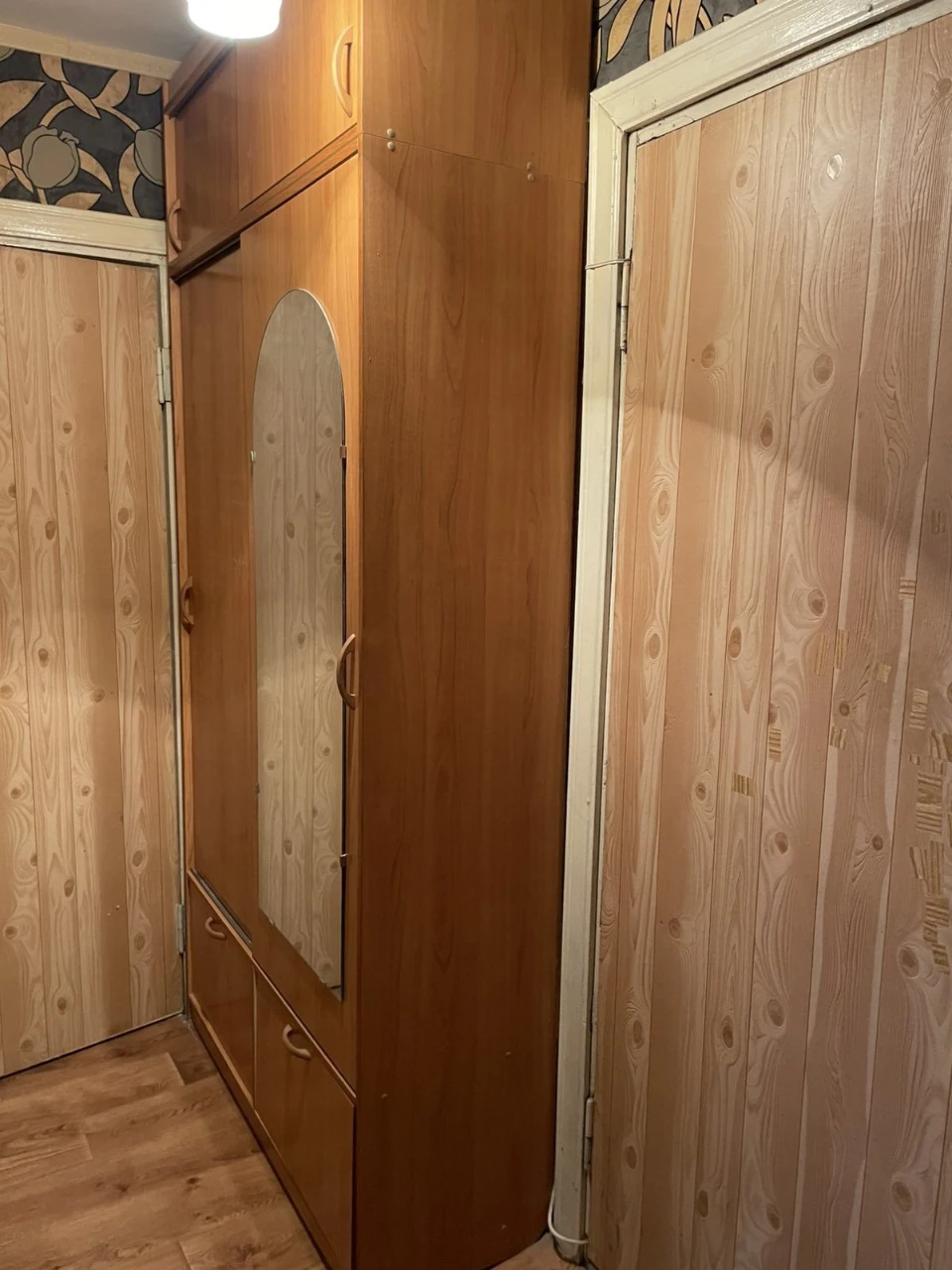 Продам 2х ком квартиру ЖМ Красный Камень 6й этаж