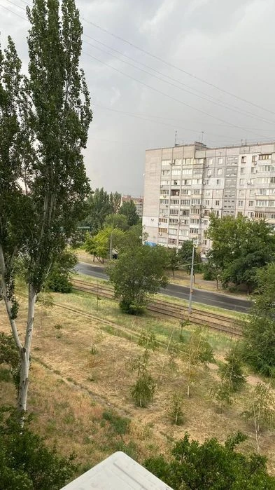 Продам 2 кімнатну квартиру на ж/м Лівобережній-3