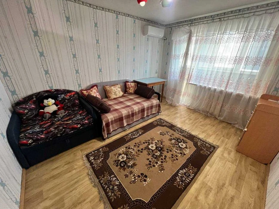 I will sell a spacious 1-room apartment Kedryna Rabochaya Kaverina Brati
