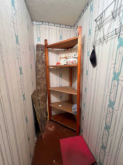 I will sell a spacious 1-room apartment Kedryna Rabochaya Kaverina Brati