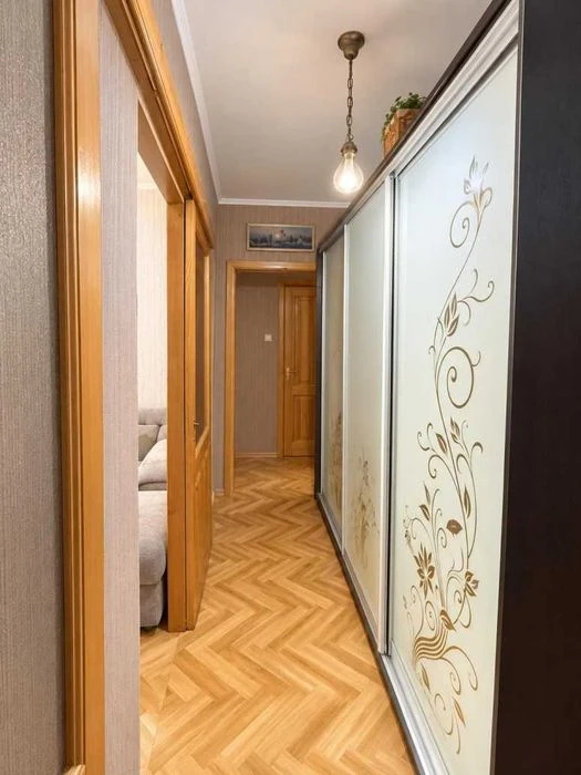 Продам 3-комн. квартиру чешка Героев, 4 Варус Победа Побед
