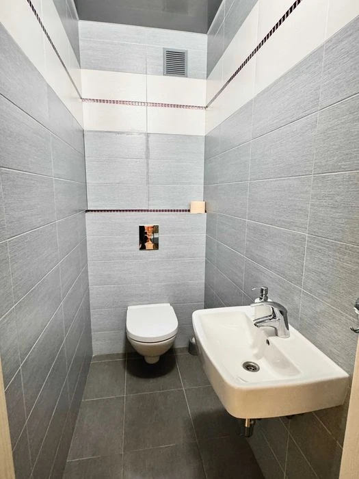 Selling a 3-room apartment in the new Scarlet Sails residential complex, individual gas heating.
