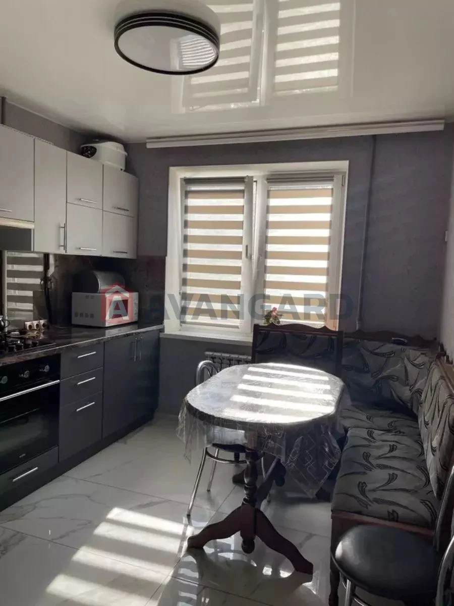 3-к квартира 65 м² на Перемозі | 4 поверх | кухня 11 м2