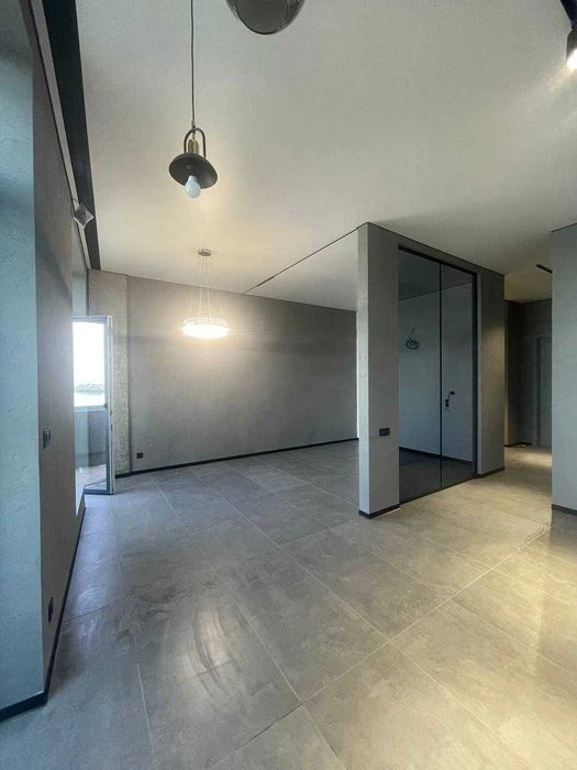 I am selling an apartment in the Loft Whitt residential complex with a terrace. Views to the west