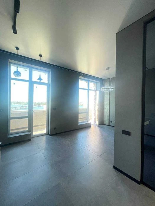 I am selling an apartment in the Loft Whitt residential complex with a terrace. Views to the west