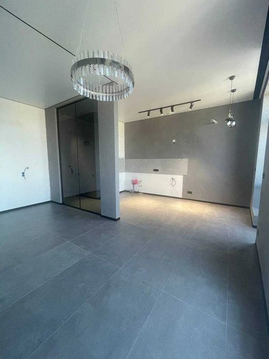 I am selling an apartment in the Loft Whitt residential complex with a terrace. Views to the west