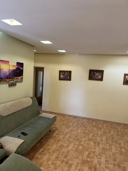 Продам 3 к квартиру вул Старокозацька,  65