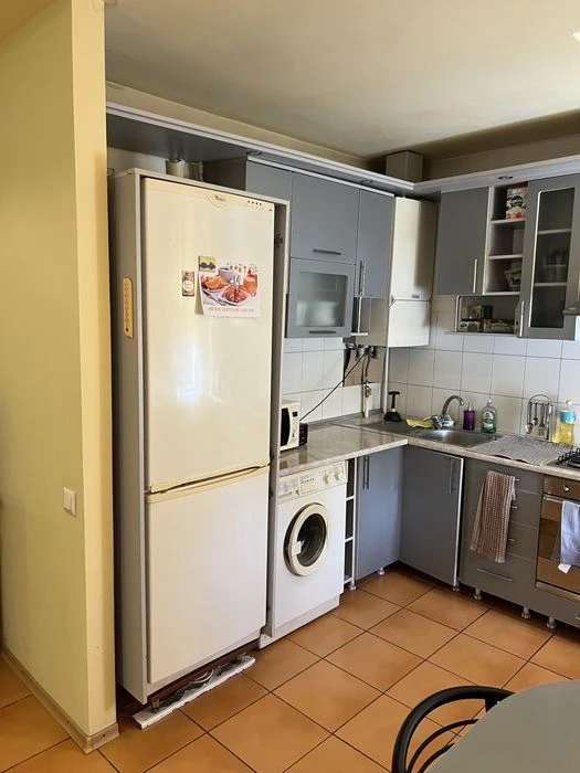 Продам 3 к квартиру вул Старокозацька,  65