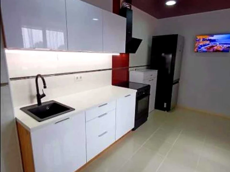 Apartment. Dnipro, Brativ Gorobtsiv St. (Dmytra Kedrina)