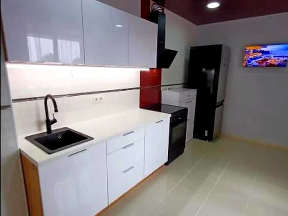 Apartment. Dnipro, Brativ Gorobtsiv St. (Dmytra Kedrina)