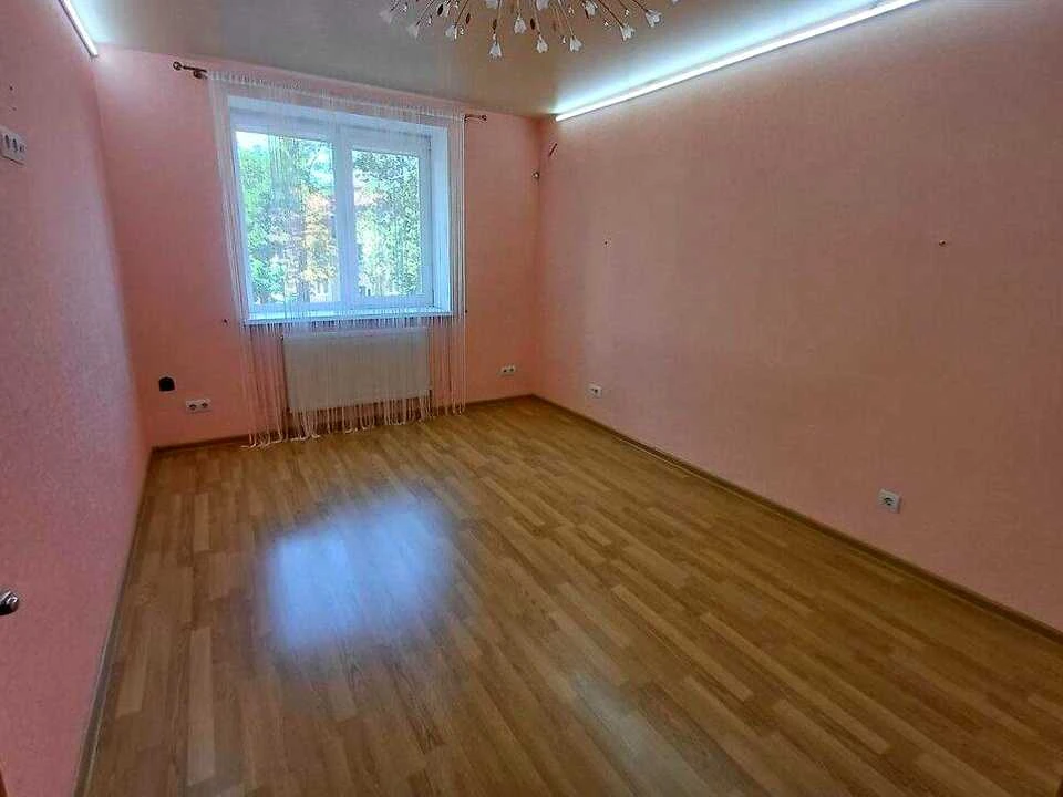Apartment. Dnipro, Brativ Gorobtsiv St. (Dmytra Kedrina)