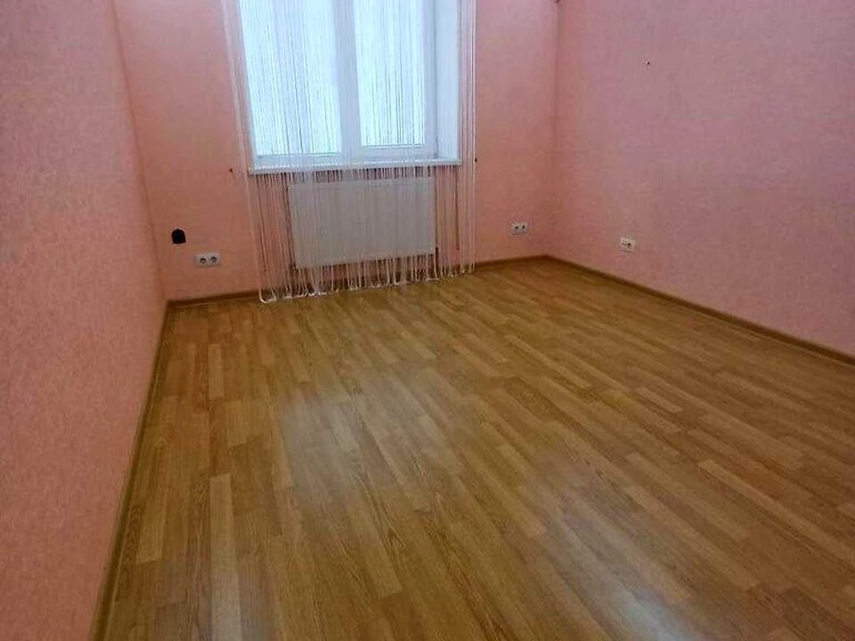 Apartment. Dnipro, Brativ Gorobtsiv St. (Dmytra Kedrina)