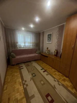 Продаж 3-х кімнатної квартири . Робоча