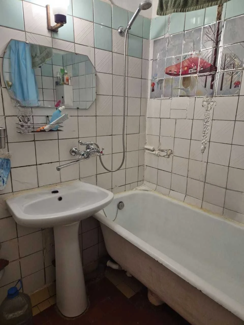 Продам 4-к квартиру в тихому зеленому дворі, вул. Лазаряна/п
