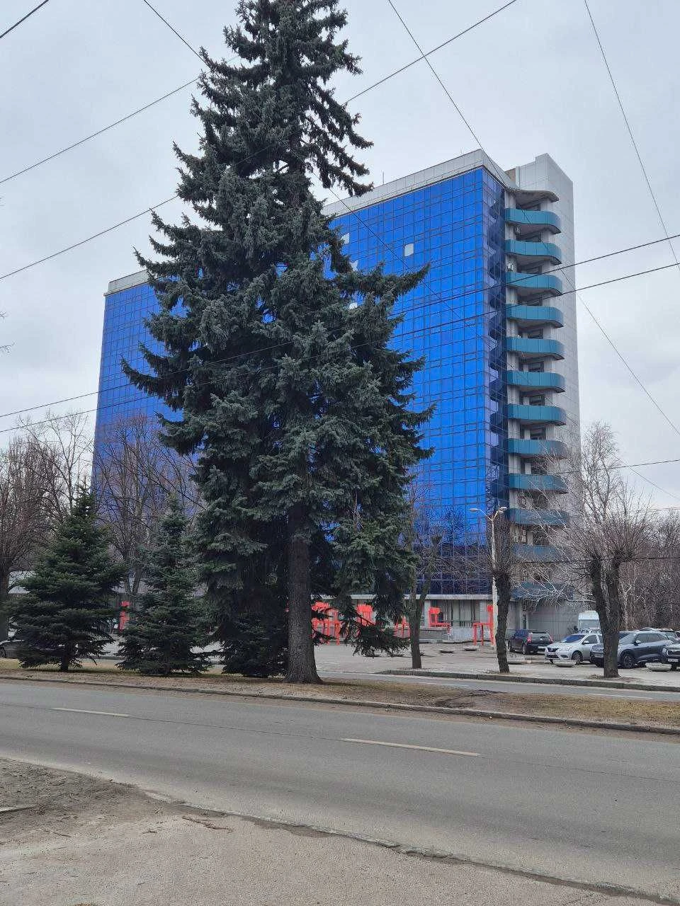Продам 4-к квартиру в тихому зеленому дворі, вул. Лазаряна/п