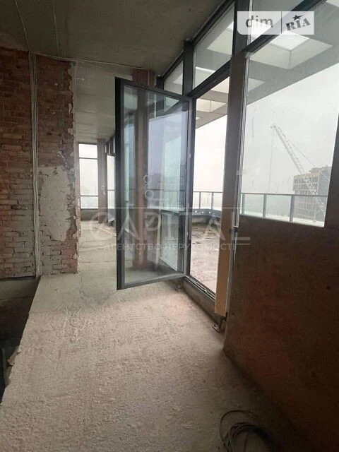 Sale of 4-room apartment 153 sq. m. on Andriy Verkhoglyada St. 11-B