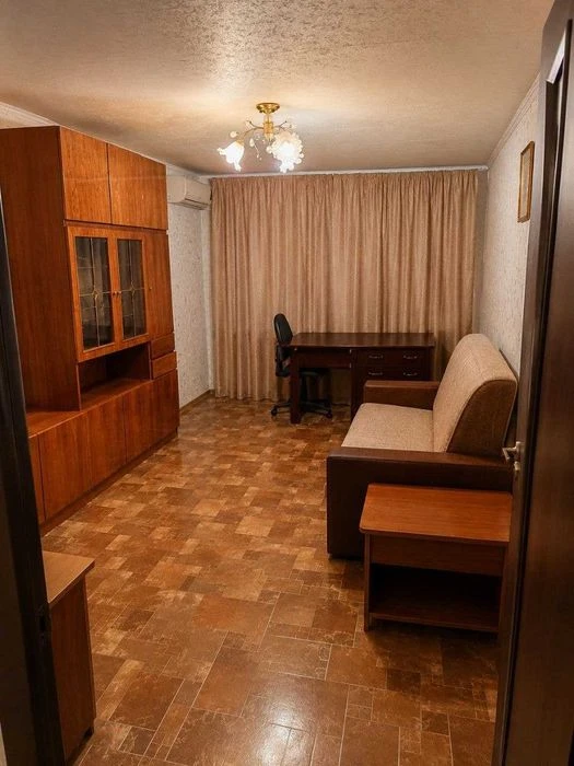 SEPARATE ROOMS FOR SALE 2-room apartment LOGGIA WITH KITCHEN w/m