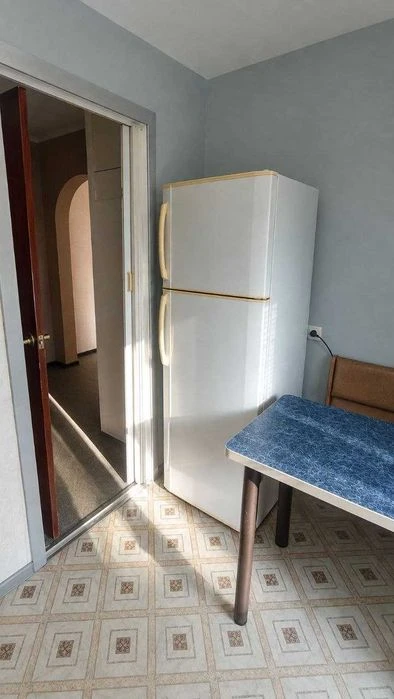 SEPARATE ROOMS FOR SALE 2-room apartment LOGGIA WITH KITCHEN w/m