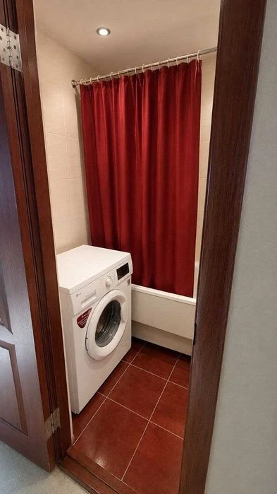 SEPARATE ROOMS FOR SALE 2-room apartment LOGGIA WITH KITCHEN w/m
