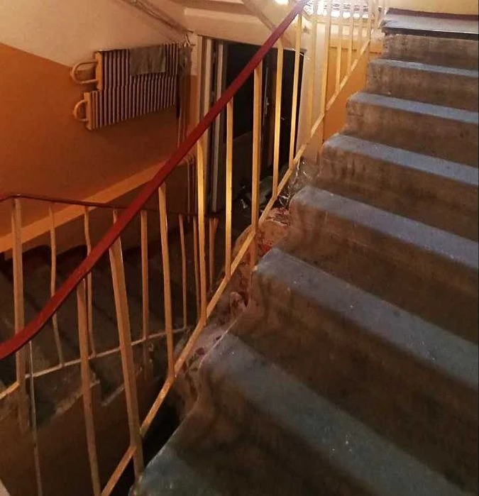 SEPARATE ROOMS FOR SALE 2-room apartment LOGGIA WITH KITCHEN w/m