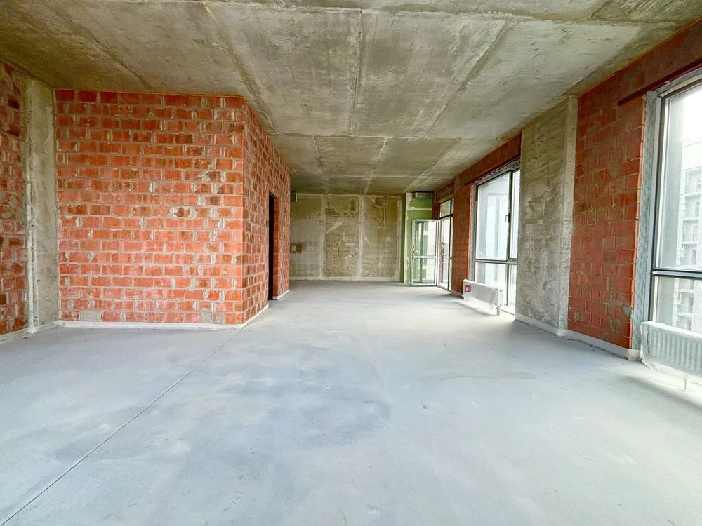 ЖК Женева 71м2, пять окон, газ! Продам квартиру в центре,