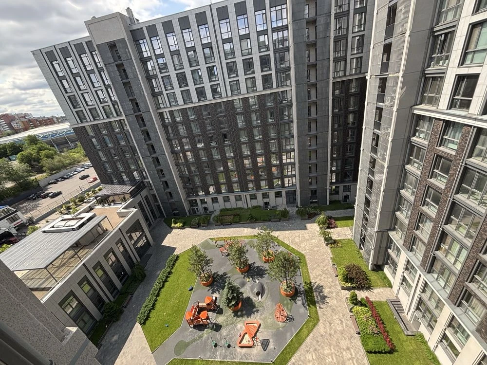 ЖК Женева 71м2, пять окон, газ! Продам квартиру в центре,