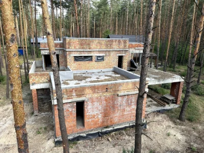 Сучасний будинок в сосновому лісі — 300 м², 15 соток, закрит