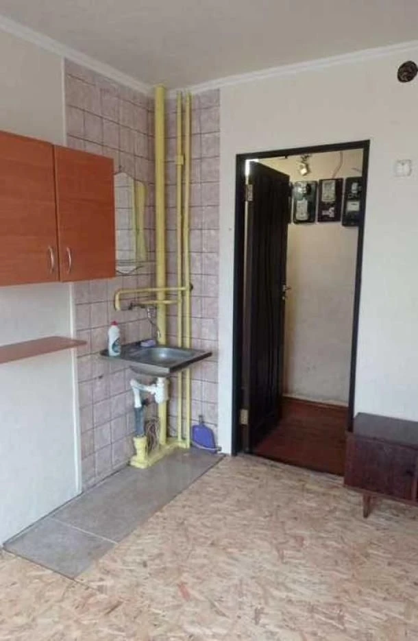 Продам  гостинку метро ХТЗ