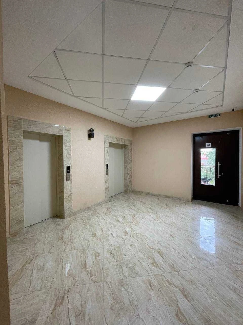 Продам простору квартиру (81кв.м.) в ЖК AQUA MARINE / 16-та