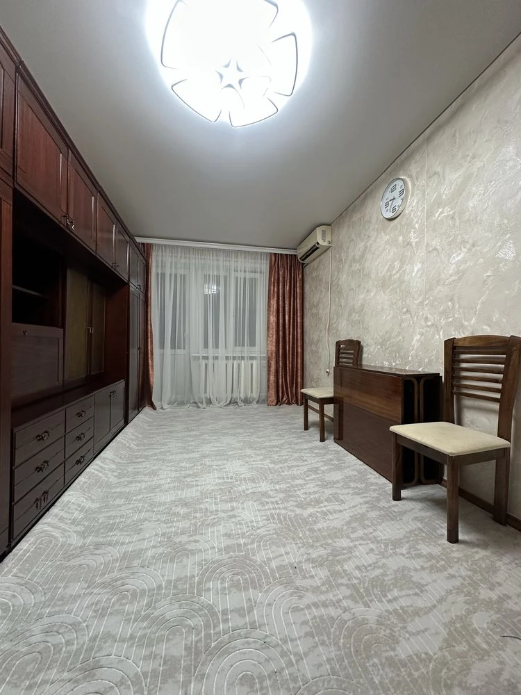 Продам 1 ком. квартиру( без комиссии). Парк Горького