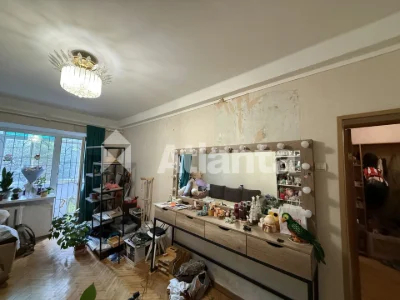 Двокімнатна квартира Фонтан Приморський район Низький поверх