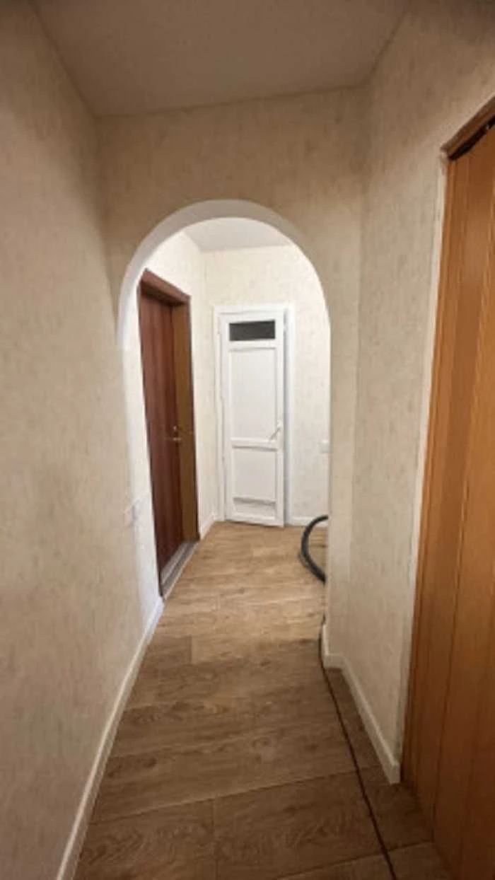 Продам 6 комнатную квартиру на Таирова