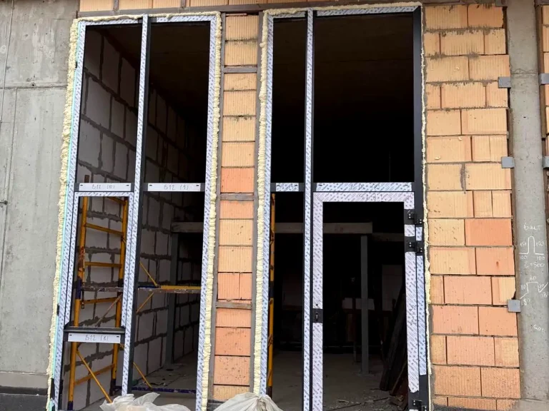 Продаж квартири 2-кімн. 63 м² 1/8 пов.