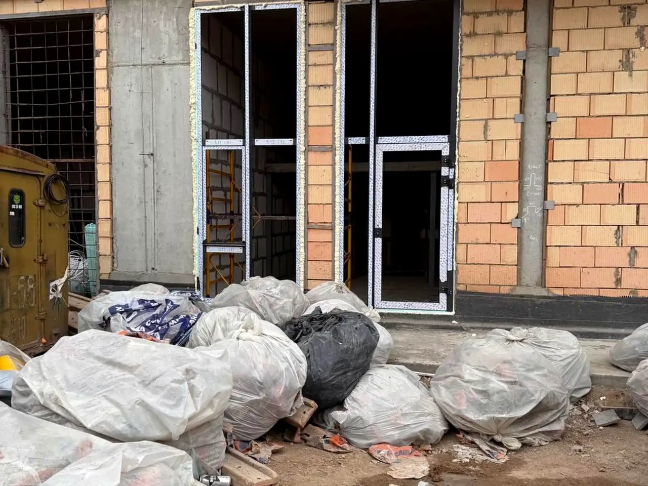 Продаж квартири 2-кімн. 63 м² 1/8 пов.