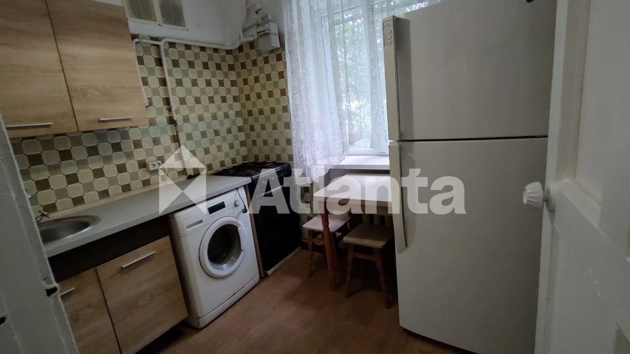 1-кімнатна квартира у Хаджибеївському районі, по вулиці Поїз