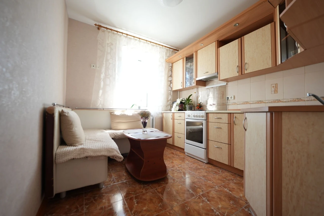 Продам свою 2 ком кв. Академика Глушко / Панорама. Без комис